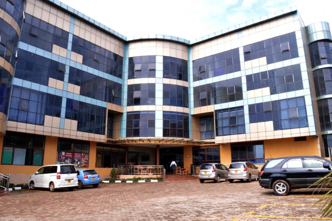 Okla Extreme Hotel Kampala Exteriör bild